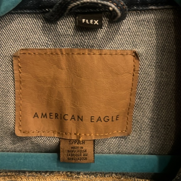 Denim jacket from American Eagle. - Picture 2 of 3